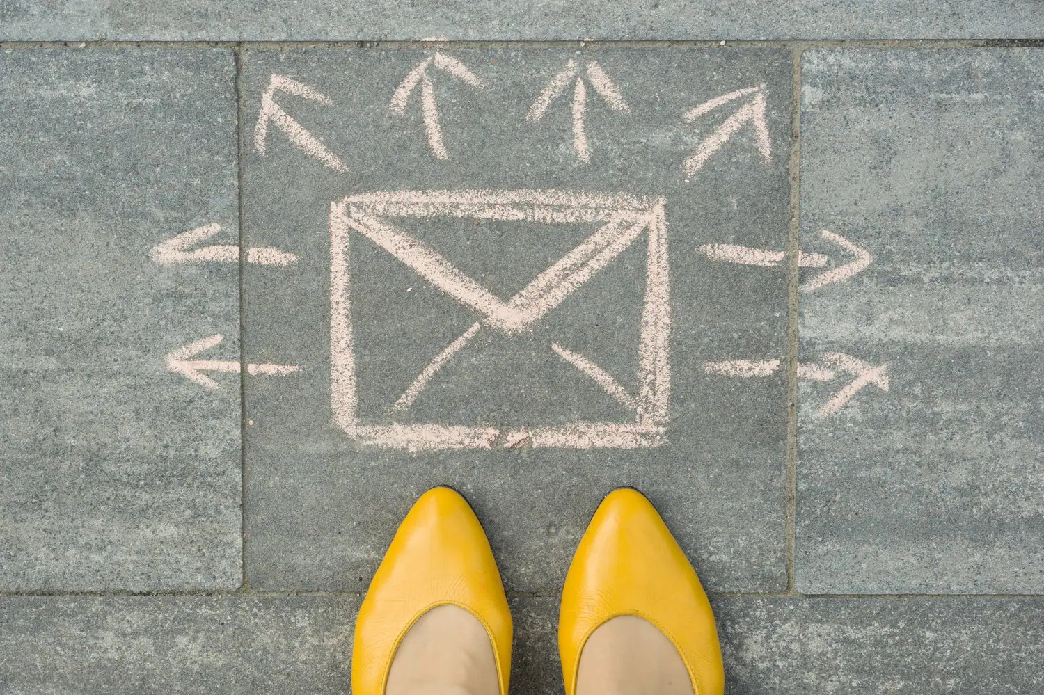 Personalizacja komunikacji email w czasie rzeczywistym - technologie i wdrożenie